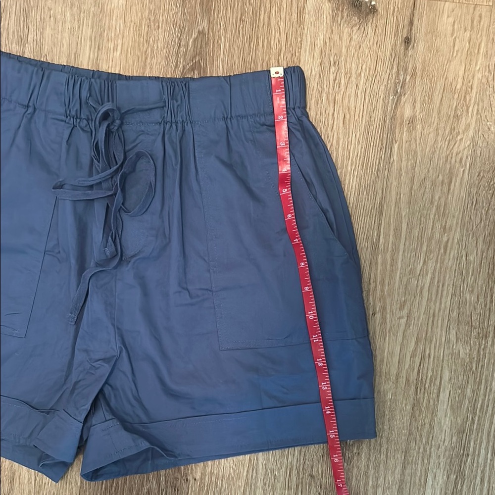 NWOT Women’s Blue Casual Shorts - Picture 3 of 6